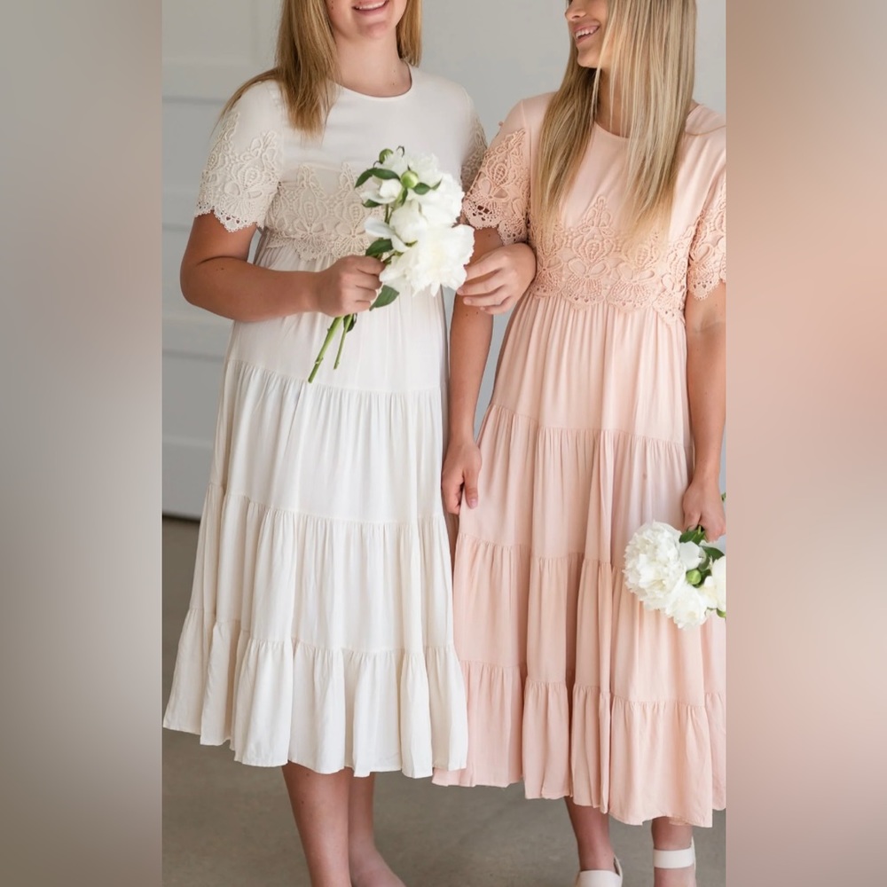 Lace Detailed Tiered Midi Dress